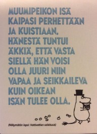 Muumipostikortti - Muumipeikon isä kaipasi perhettään ja kuistiaan (2-os. kohopainettu)